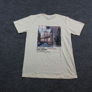 New York Brooklyn Shirt Mens M Beige Short Sleeve Crew Neck Graphic Tee NWOT